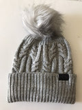 Gorro Tejido con Pompón Oh Mega Fur Pom